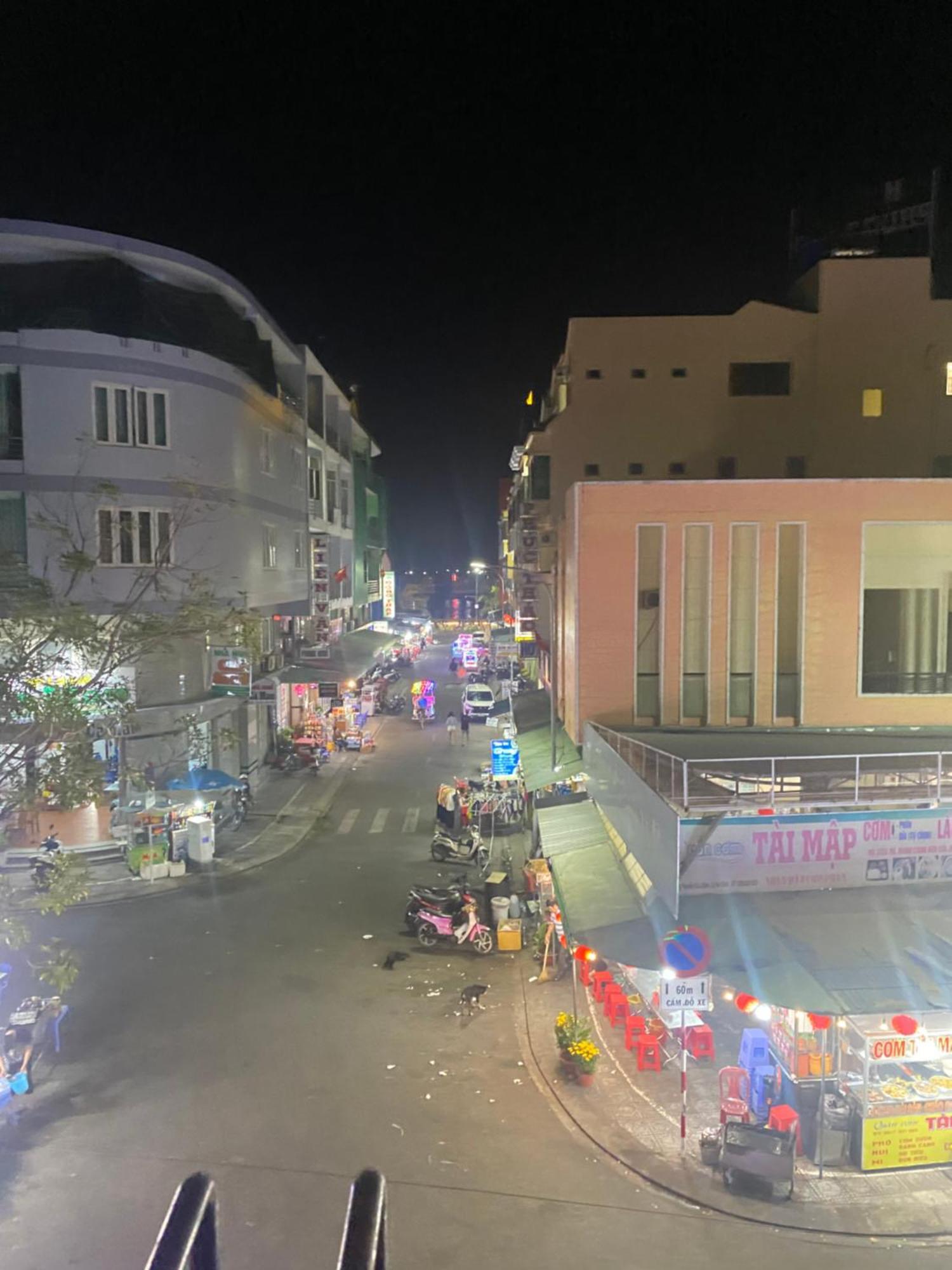 Nha Nghi Cam Tien 2 Vandrarhem Hà Tiên Exteriör bild